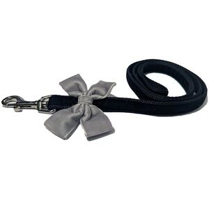 Velvet Bow Dog Collar & Leash Set